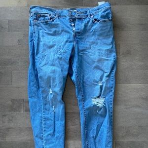 LIKE NEW LEVI’S JEANS